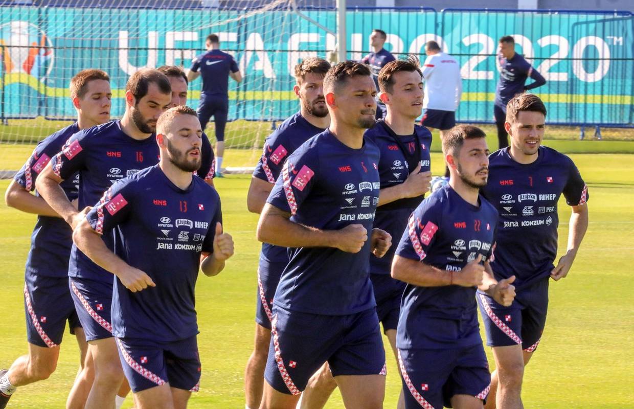 'Vatreni' se vratili u Rovinj: Prvi trening uoči okršaja sa Škotima