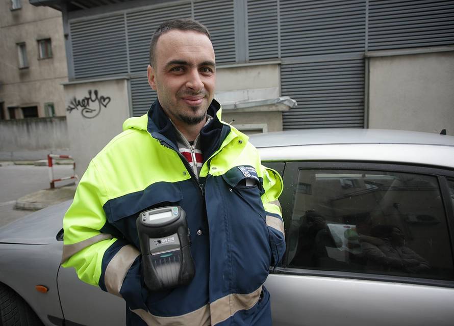 'Ne osjećam se kao junak': Iz automobila je spasio dijete (2)