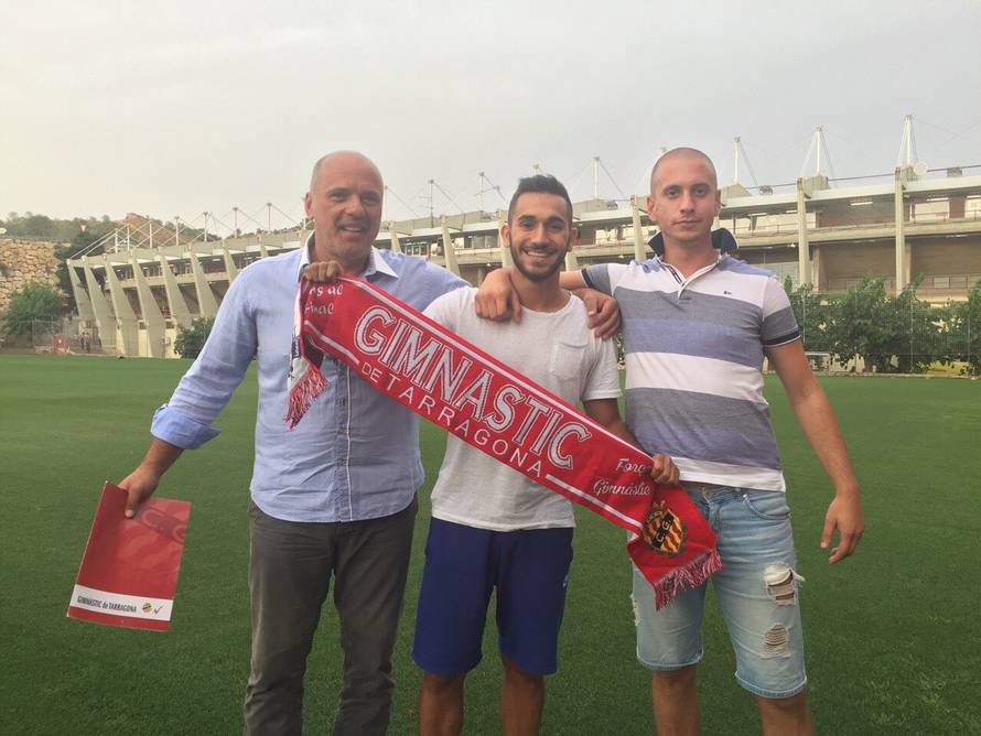 Maloku potpisao za Gimnastic: Napokon je  gotovo, sretan sam