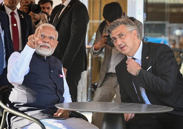 Zagreb: Narendra Modi u društvu Andreja Plenkovića prošetao  centrom Zagreba