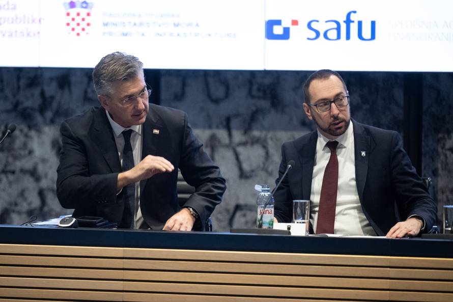 Potpisani ugovori o dodjeli bespovratnih sredstava za projekte modernizacije voznog parka ZET-a