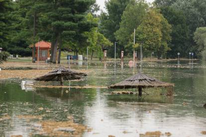 FOTO Katastrofalne posljedice poplave na jezeru Šoderica