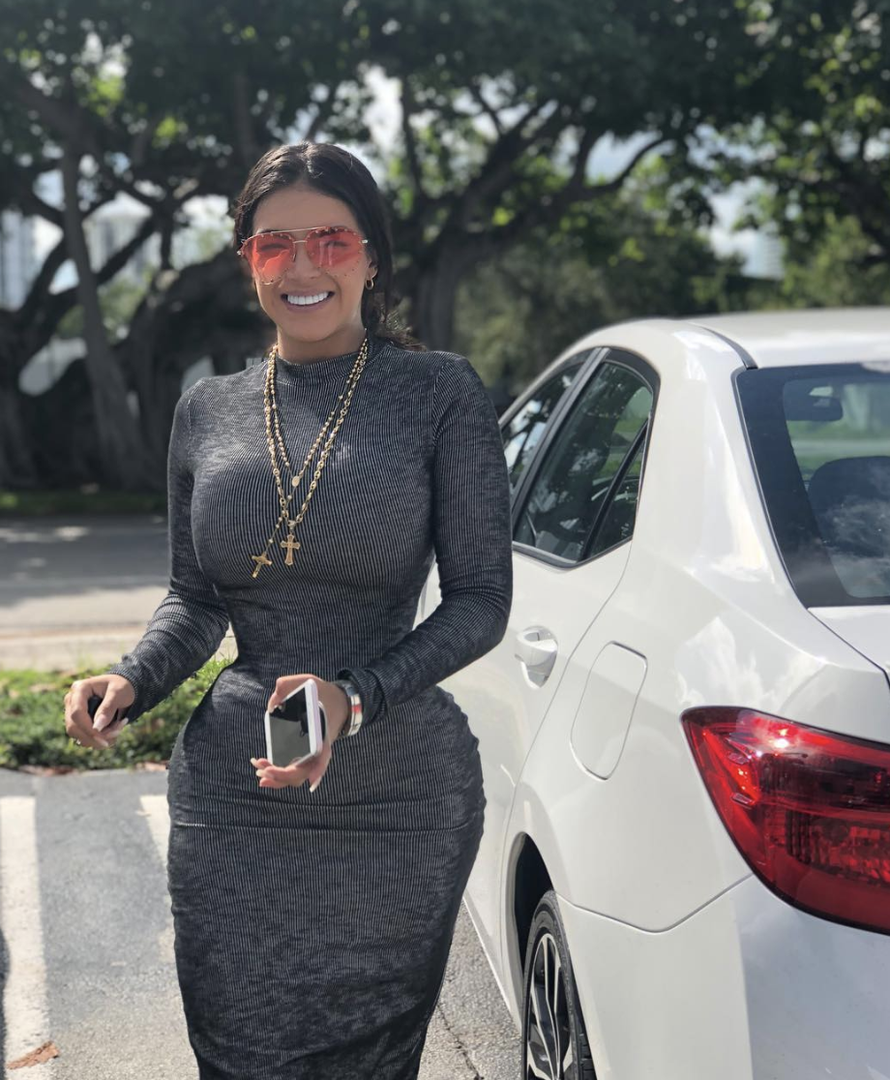 Model nosi korzet svaki  dan: 'Skidam ga jedino zbog seksa'