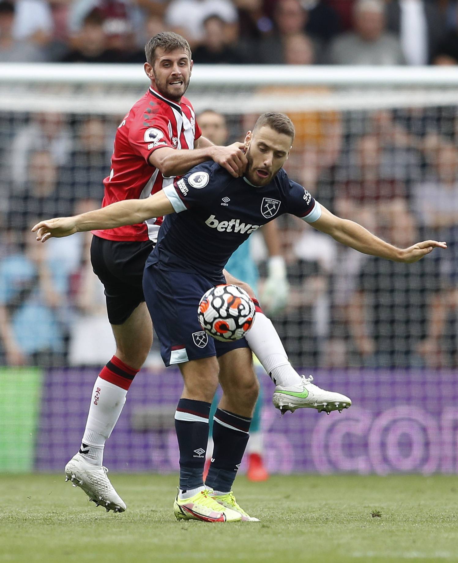 Premier League - Southampton v West Ham United