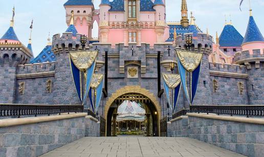 Disneyland u tišini i dalje 'živi': Čarolija u njima nije nestala...