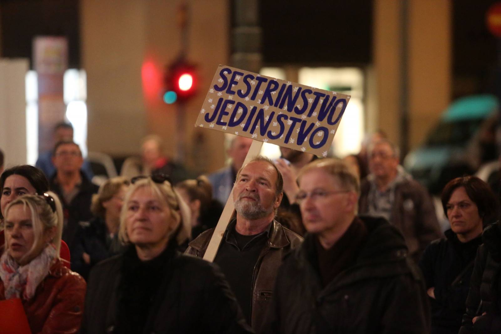 U Rijeci odrÅ¾an NoÄni marÅ¡, povorka povodom Dana Å¾ena s brojnim transparentima