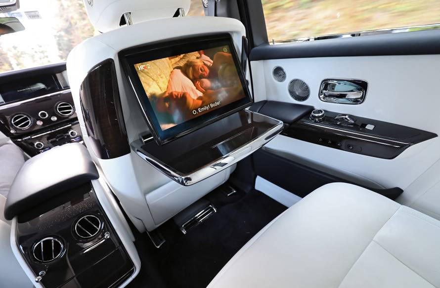 Luksuz od milijun eura: Vozili smo novi Rolls-Royce Phantom