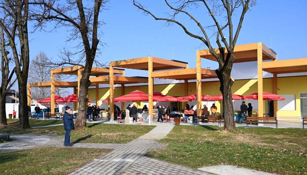 FOTO Vrapče ima novu tržnicu. Koštala više od 3 milijuna eura, evo što će sve tamo prodavati