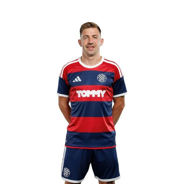 FOTO Hajduk predstavio novi gostujući dres. Navijači složni: 'Sad izgledamo kao Bayern...'