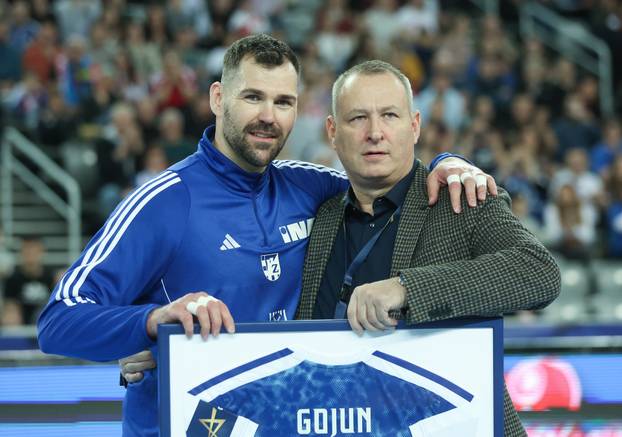 Zagreb: Jakov Gojun uz suigrače s kojima se oprašta od rukometa