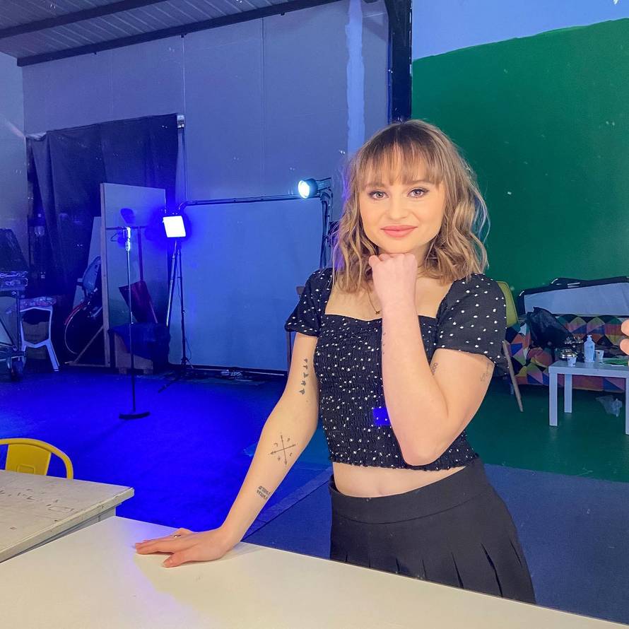 U tijeku su posljednje pripreme za ovogodišnju Doru, pjevači se oglasili putem društvenih mreža