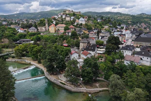 Jajce: Povijesni grad poznat po svojem veličanstvenom  vodopadu