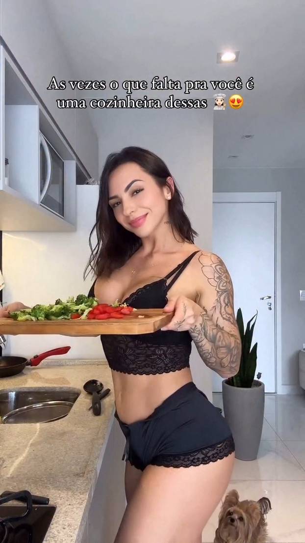 EXCLUSIVE: Fitness influencer dubbed 'perfect' woman spends over Ł800 on organic food shop every MONTH to stay in shape