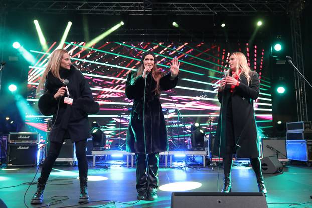 Zagreb: Koncert Želim život, zaklade Ana Rukavina na glavnom gradskom trgu