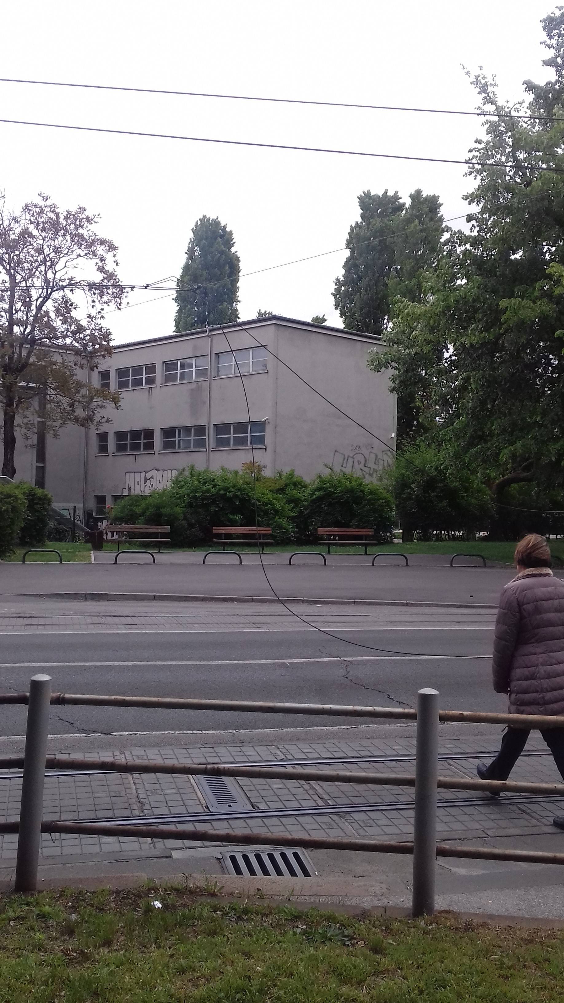 Pravi kaos u Zagrebu: Potrgao je tramvajske žice, sve je stalo