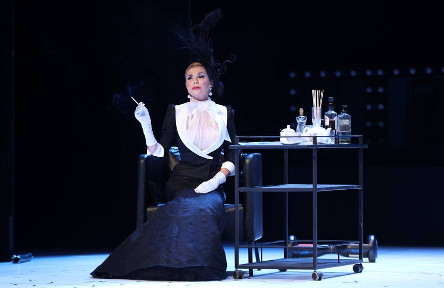 Zagreb: Predstavom Važno je zvati se Ernest otvoreno kazalište Komedija