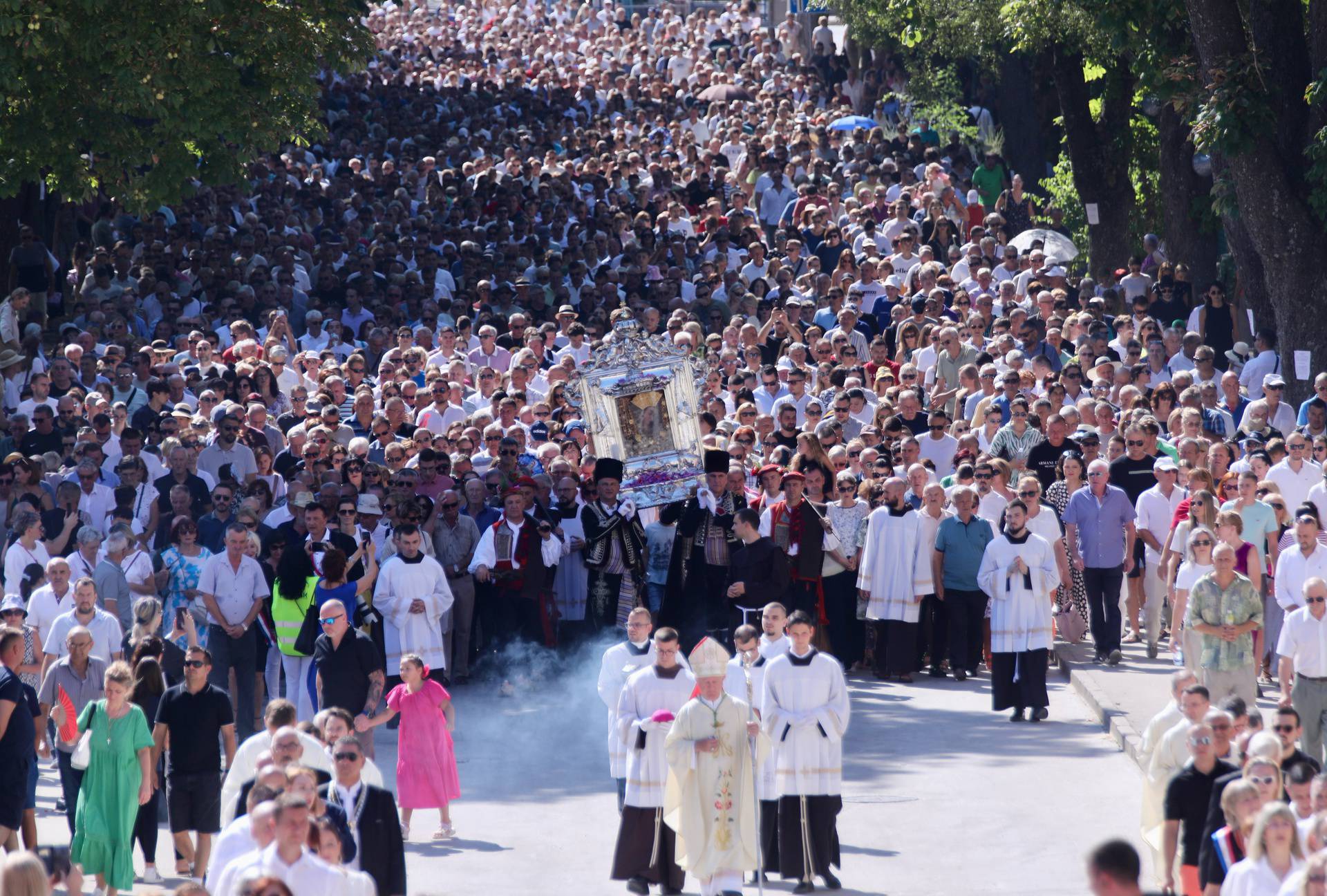 Sinj: Procesija i misa povodom blagdana Velike Gospe