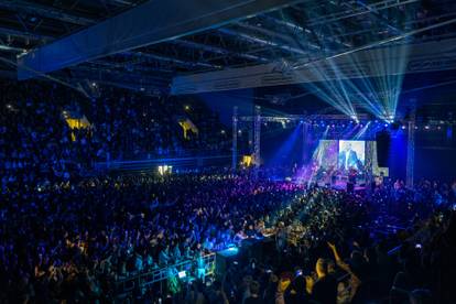 Osijek: Koncert Halida Bešlića u dvorani Gradski vrt