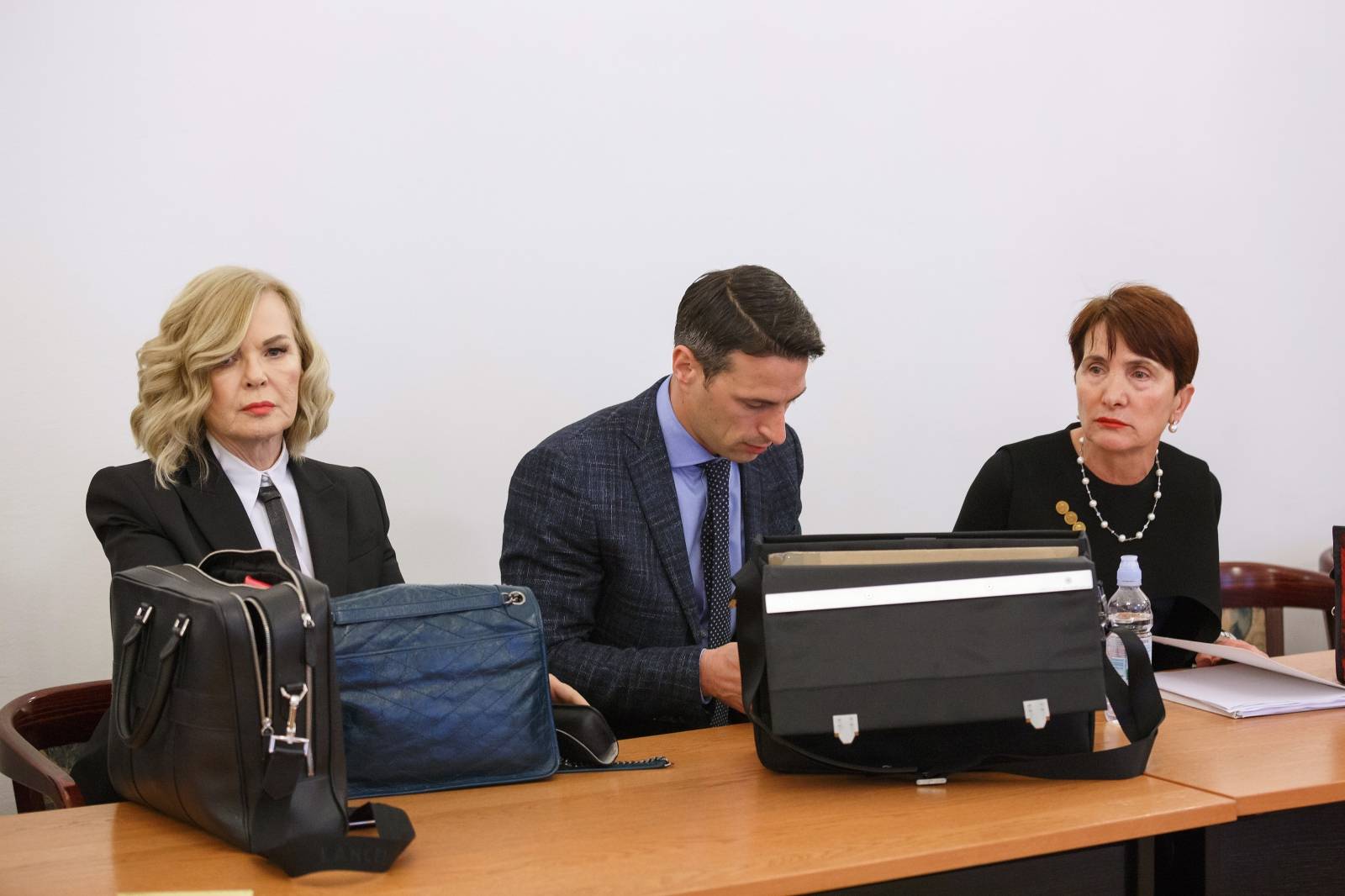 Zagreb: Javna sjednica na Vrhovnom sudu o Å¾allbi na presudu Ivi Sanaderu