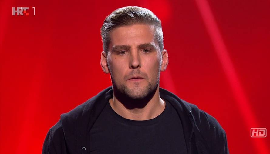 Bujica emocija u showu: 'Ja s 18 nisam znao pjevati kao ti'