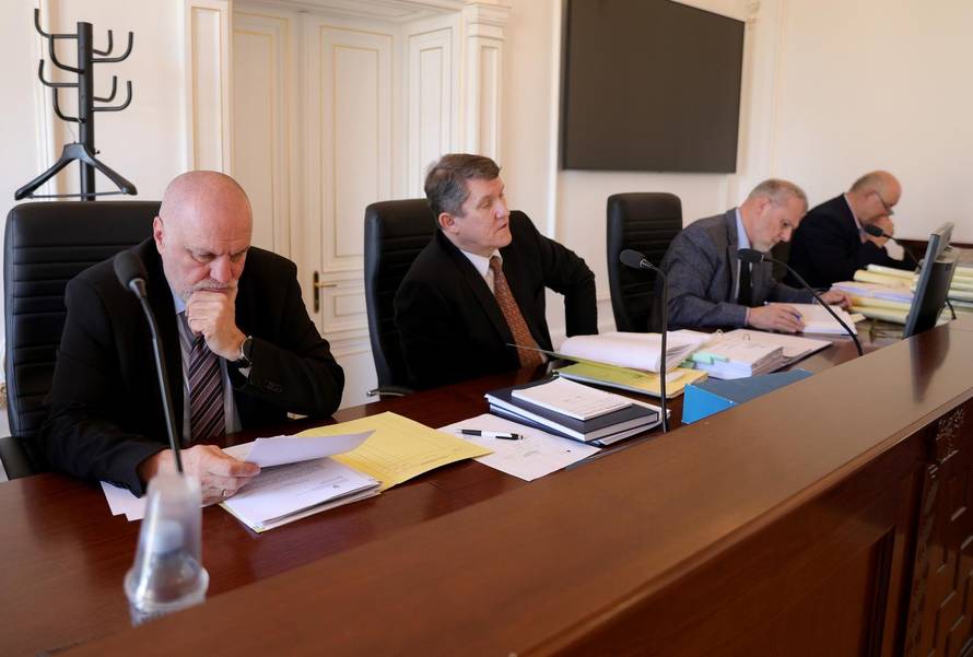 Osijek: Nastavljeno suđenje braći Mamić i drugima za izvlačenje novca iz Dinama