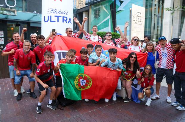 SP 2026 Toronto: Ispred Hotela Delta zajedničko fotografiranje odradili su hrvatski i portugalski navijači