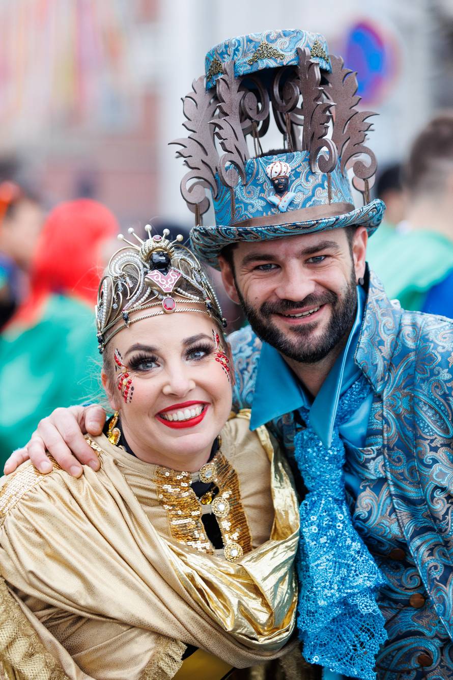 Rijeka: Oko devet tisuća maškara sudjelovalo na tradicionalnom Riječkom karnevalu