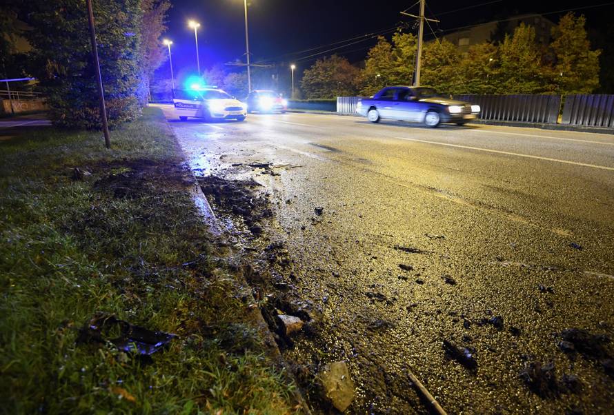 Sudarili se u Zagrebu pa jedan automobil progutao plamen