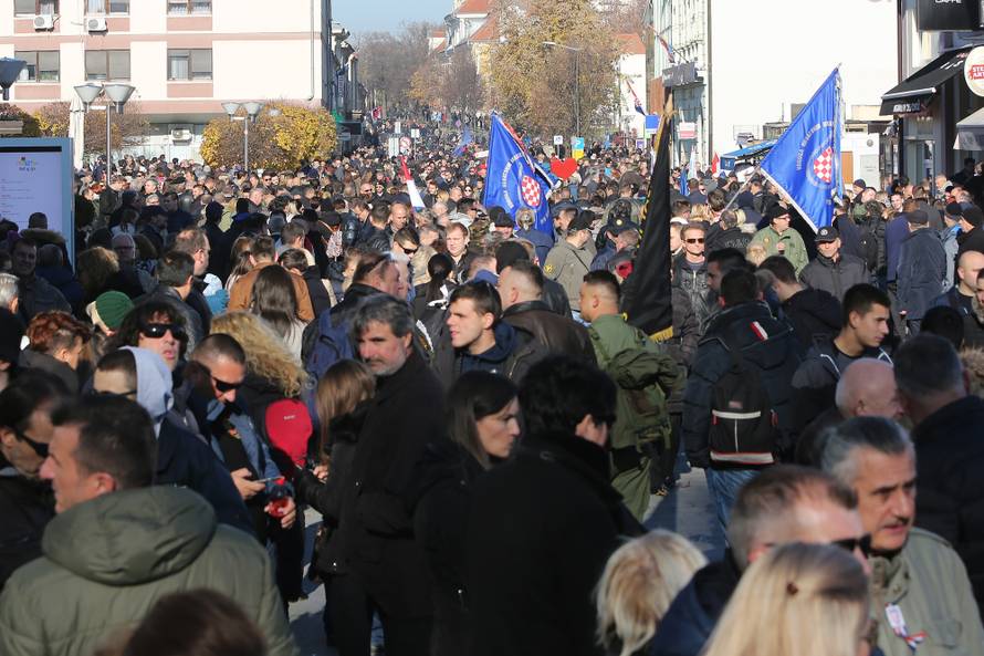 Hrvatska se danas u Vukovaru poklonila nevinim žrtvama