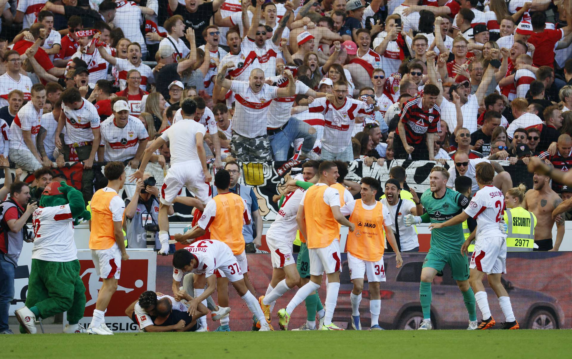 Bundesliga - VfB Stuttgart v FC Cologne