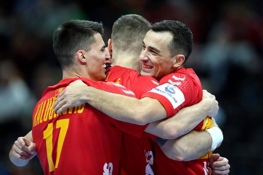 Katastrofa u Budimpešti: Crna Gora pregazila Hrvatsku, na korak smo od ispadanja s Eura!