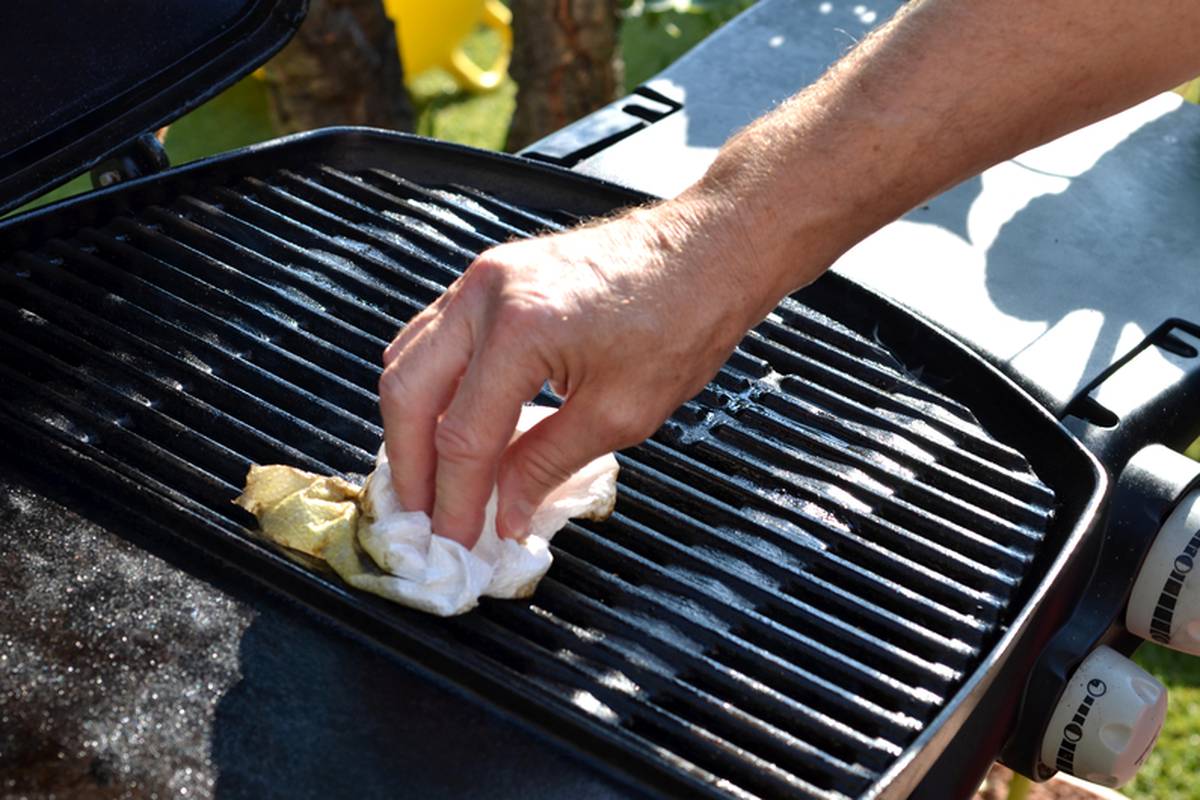 6 načina kako očistiti rešetku roštilja: Ne brinite, ide lagano!