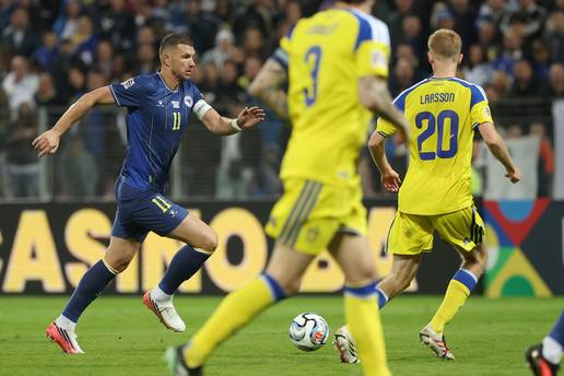 BiH - &Scaron;vedska 1-1: Remi u Zenici na opro&scaron;taju Edina D&zcaron;eke! Ikona je zabila gol, ali nije bio priznat