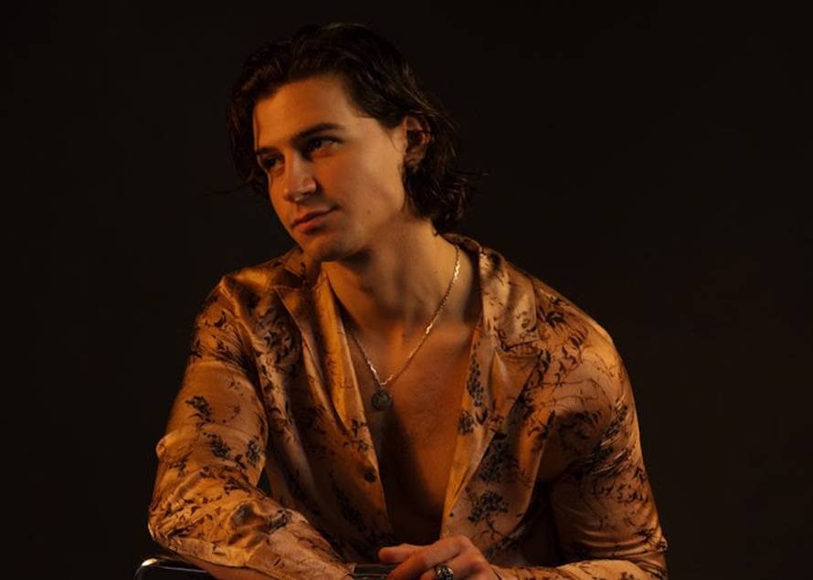 Filip Rudan predstavio novu emotivnu baladu na hrvatskom