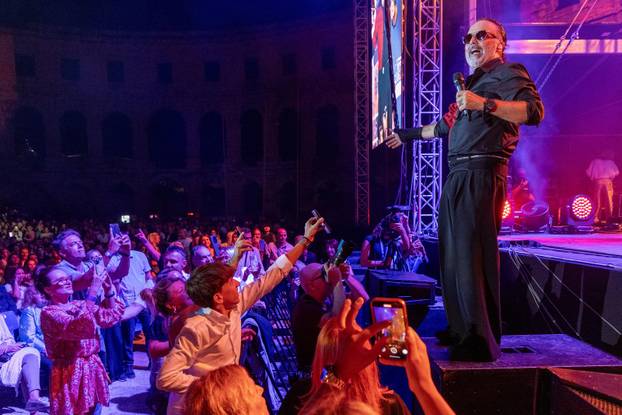 Koncert Tonija Cetinskog u pulskoj Areni