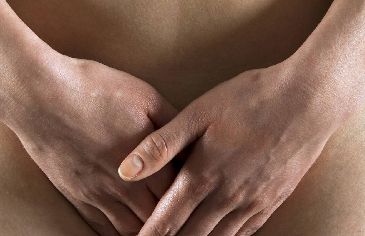 Kako se vagina mijenja nakon poroda, zašto dubina ponekad varira i što to znači za seks