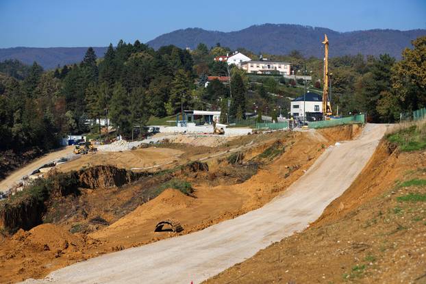 Zagreb: Radovi na sanaciji klizišta na Pantovčaku