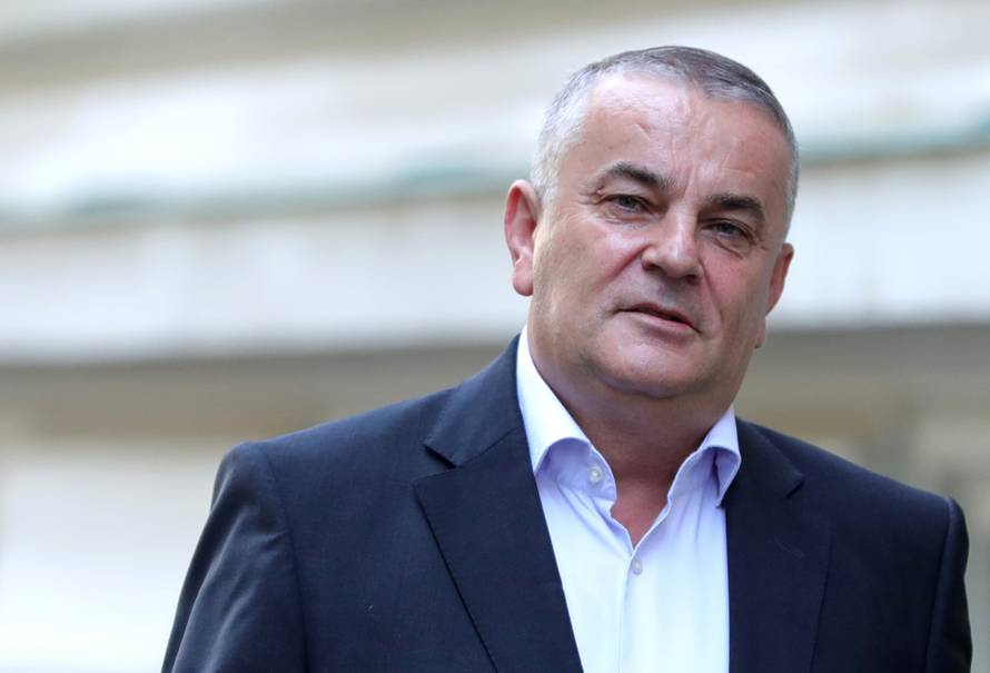 Drago TadiÄ dolazi na sudjenje na Å½upanijski sud