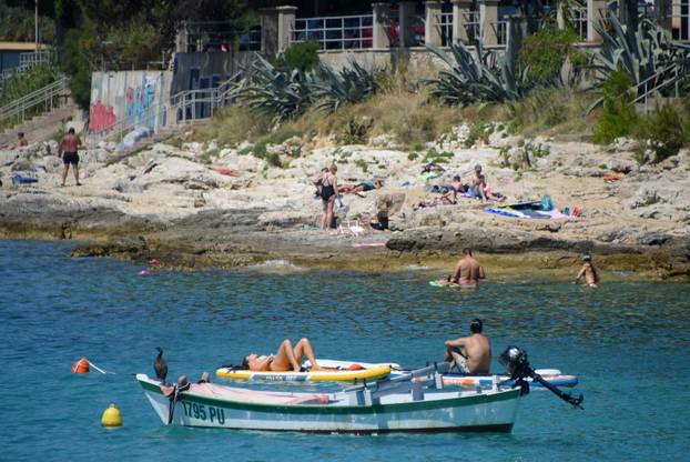 Pula: Velike vrućine potjerale sve na more