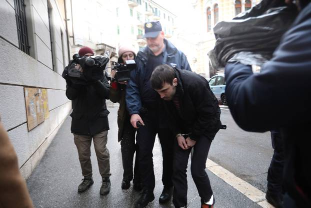 Rijeka: Privodjenje osumnjicenih na ispitivanje u USKOK