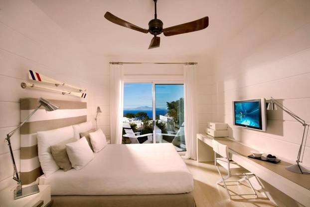 Biste li dali 1200 eura za noć u hotelu s privatnom plažom? Čekajte dok ne zavirite unutra!