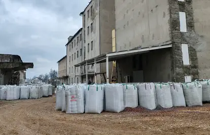 U subotu prosvjed u Gospiću: Tražimo da se  što hitnije sanira, brinemo se za svoju djecu