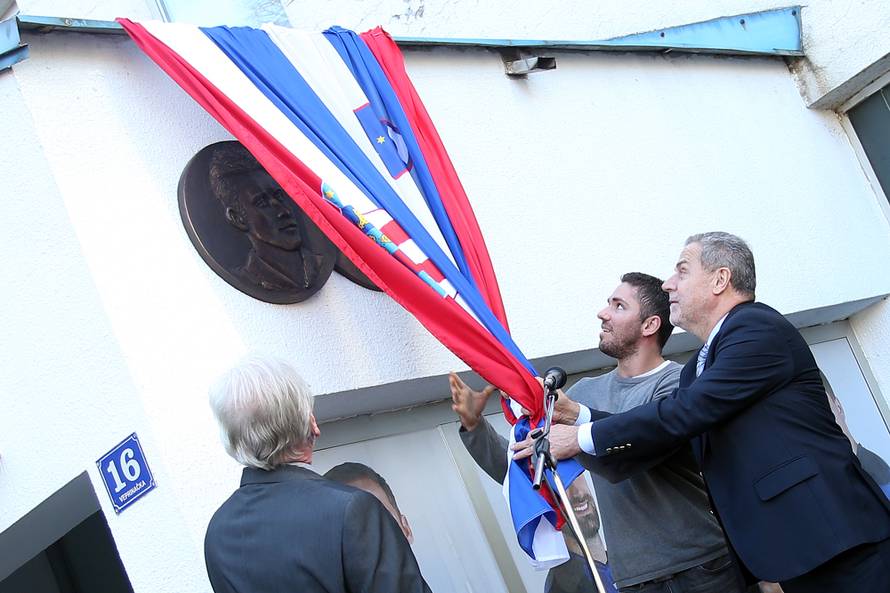 Otkrivena spomen-ploča Iztoku Pucu: Legenda koja živi vječno