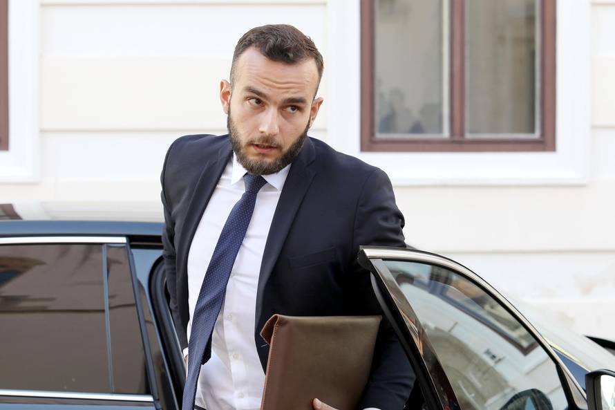 Zagreb: Dolazak ministara na 177. sjednicu Vlade RH