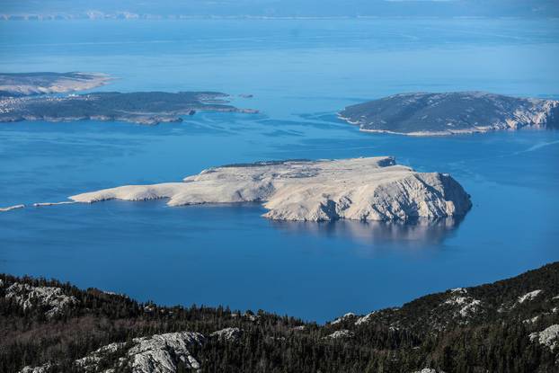 Na današnji dan 1999. proglašen je hrvatski nacionalni park Sjeverni Velebit