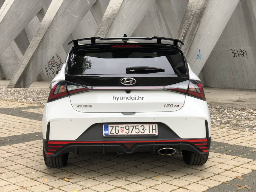 Test vatrenog Hyundaija i20: Otrov se čuva u malim bočicama