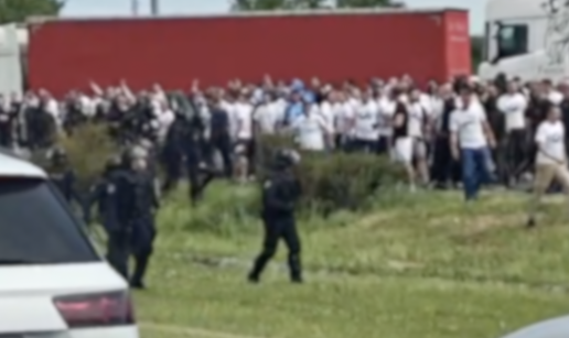 Novi kaos na autocesti, policija na A3 kod Dragali&cacute;a sprije&ccaron;ila tu&ccaron;njavu Armade i BBB-a