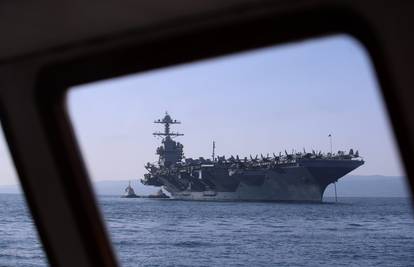 FOTO Američki nosač zrakoplova USS Gerald R. opet stiže u Split