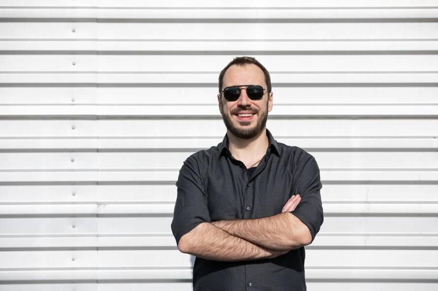Šebalj u drami: Glumac Stjepan Perić s autom odletio na travu