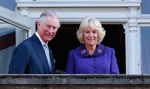 Kralj Charles i Camilla mogli bi prekinuti tradiciju Elizabete II.